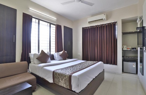 Surat Hotel | Hotel Nova Vatika
