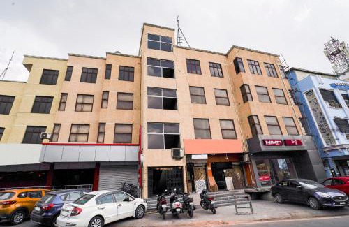 Begumpet Hotel | Hotel O Alpine glow Zenith