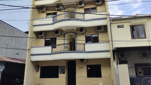 Surabaya Hotel | Hotel O C16 Siwalankerto Syariah