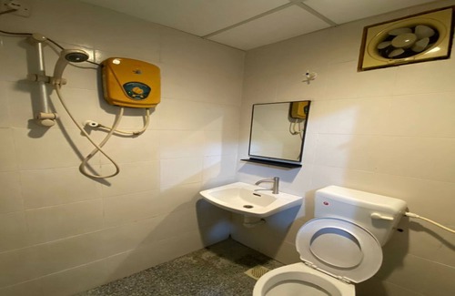 Taman Acheh Jaya Hotel | Hotel O Captain Hotel Cafe & Bistro