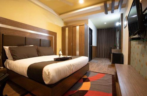 Jhansi Hotel | Hotel O Civil Lines Formerly City Palace