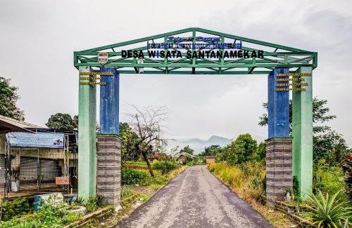 Cisayong Hotel | Hotel O Desa Wisata Santanamekar
