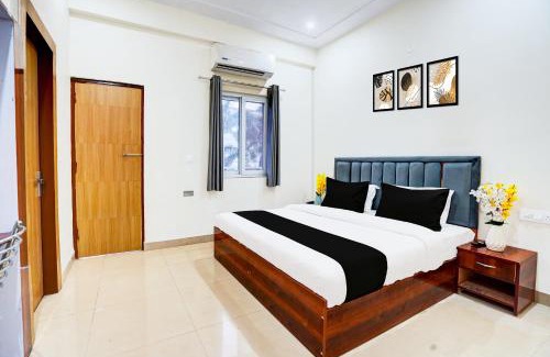 Sector 70 Hotel | Hotel O Divine Inn