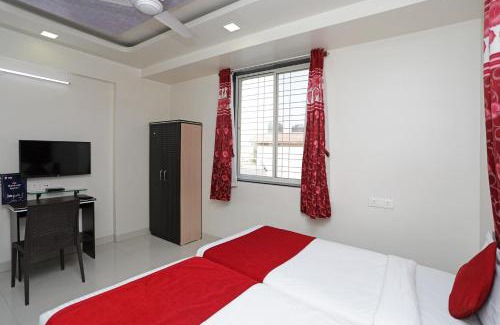 Kharadi Hotel | Hotel O Galaxy Apartments Near Pune Airport