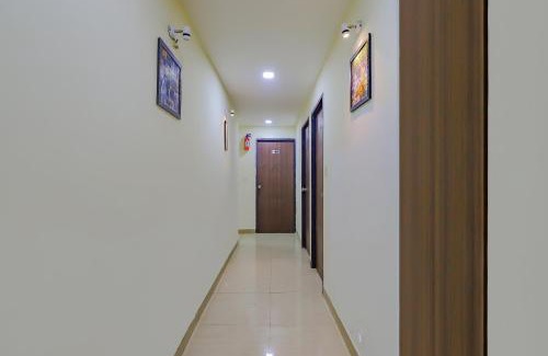 Navrangpura Hotel | Hotel O Greenwood
