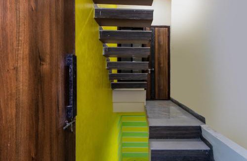 Indore Hotel | Hotel O Home Stay