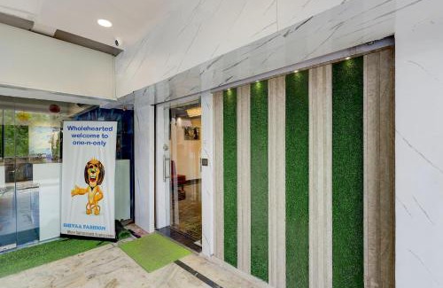 Navrangpura Hotel | Hotel O Kavya Inn