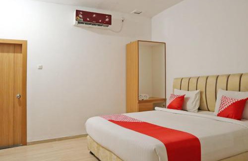 Padang Hotel | Hotel O M Authentic Kost Man