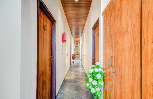 Rau Hotel | Hotel O Madhuban