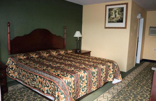 Oak Lawn Hotel | Hotel O Miami Inn & Suites Chicago Midway Airport