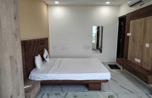 Barwani Hotel | Hotel O Midway Treat Barwani