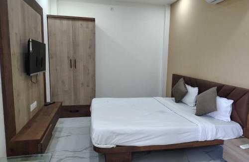 Barwani Hotel | Hotel O Midway Treat Barwani