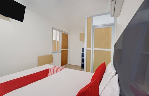 Ponorogo Hotel | Hotel O MIOXIO Syariah Kost