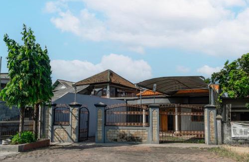 Sidoarjo Hotel | Hotel O Siwalanpanji Homestay Syariah
