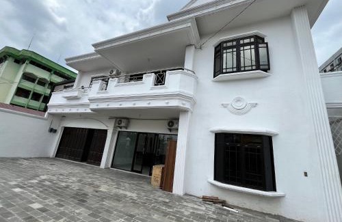 Medan Hotel | Hotel O Sm Raja Guest House