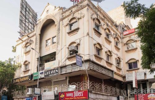 Navrangpura Hotel | Hotel O Swell