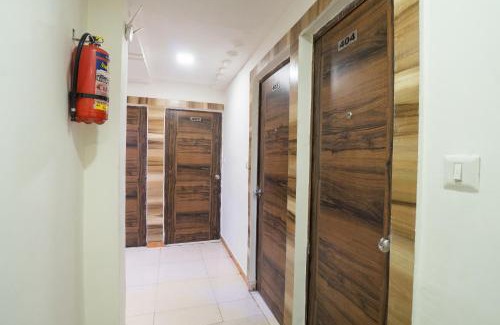 Navrangpura Hotel | Hotel O Swell
