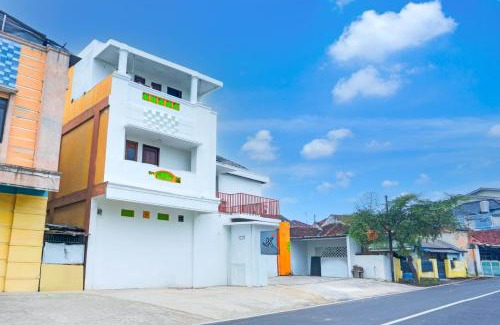 Bandar Lampung Hotel | Hotel O Teluk Betung Near Water Park Lembah Hijau Formerly Kanajiwa Guesthouse 2