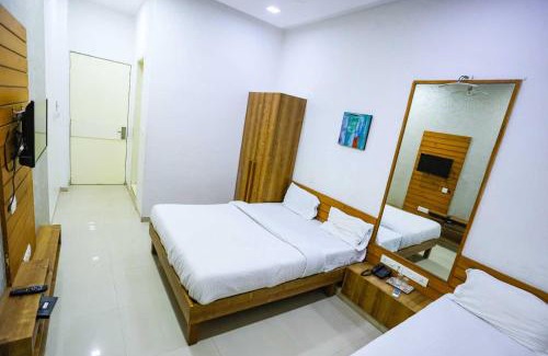 Surat Hotel | Hotel O Troventa Inn