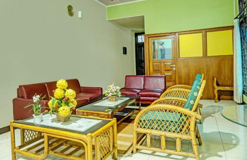 Palembang Hotel | Hotel O Wisma Inayah Syariah