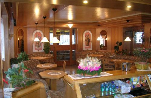 Cavedago Hotel | Hotel Olisamir