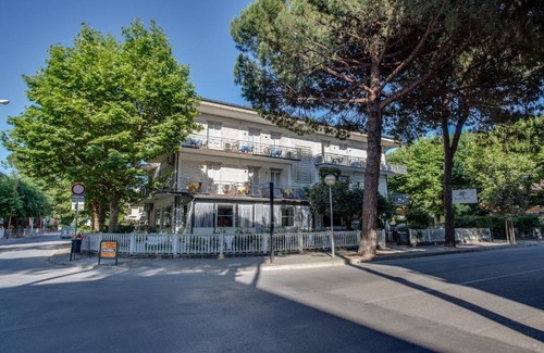 Pinarella Hotel | HOTEL OLIVER
