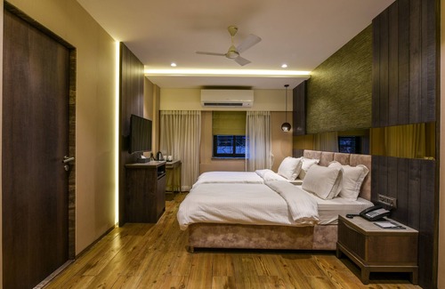 Girgaon Hotel | Hotel Orient Regency