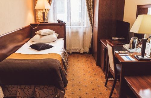 Biala Podlaska Hotel | Hotel Osjann