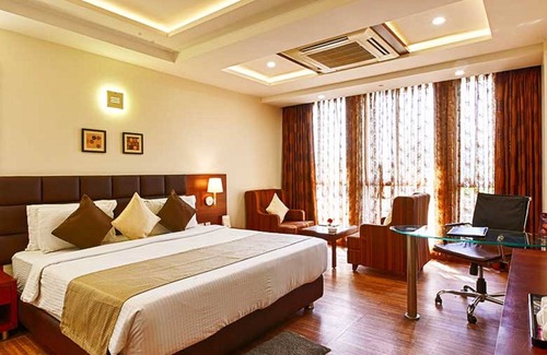 Vastrapur Hotel | Hotel Page One