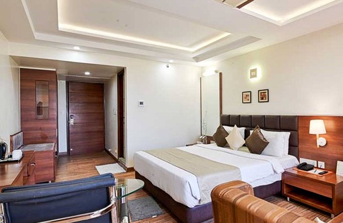 Vastrapur Hotel | Hotel Page One