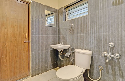 Sadduguntepalya House | Hotel Palm Emirates
