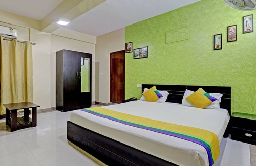 Sadduguntepalya House | Hotel Palm Emirates