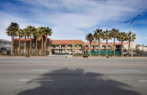 Palmdale Hotel | Hotel Palmdale - Antelope Valley -Listing Partner