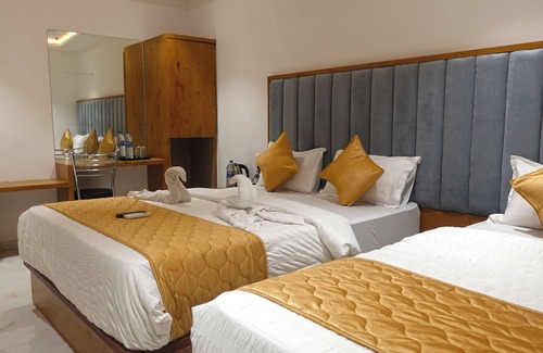 Mumbai Hotel | Hotel Palms Residency