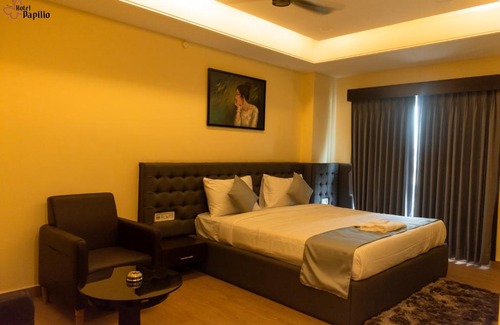 Malda Hotel | HOTEL PAPILIO