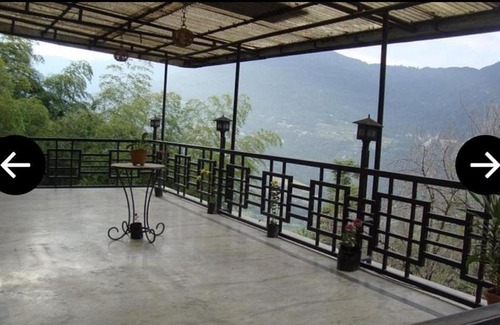 Sungava Bed & Breakfast | Hotel Pashupati Vajrakila