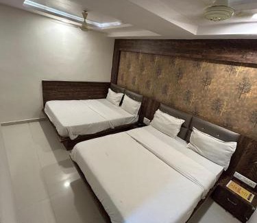 Ahmedabad Hotel | Hotel Pathik