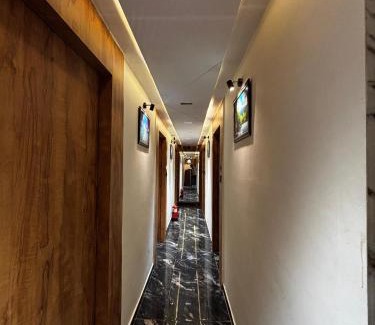 Ahmedabad Hotel | Hotel Pelican Grand