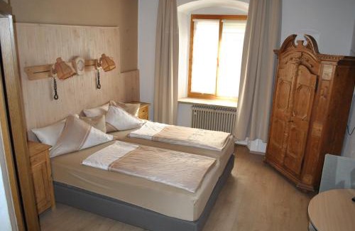 Nabburg Bed & Breakfast | Hotel Pension Schwarzer Adler