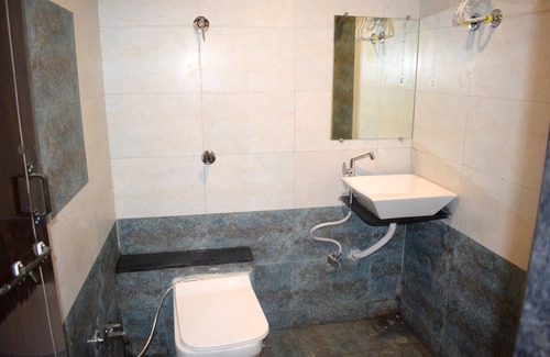 Ahmedabad Hotel | Hotel Peradiot