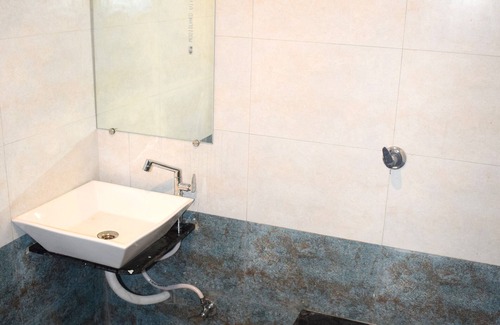 Ahmedabad Hotel | Hotel Peradiot