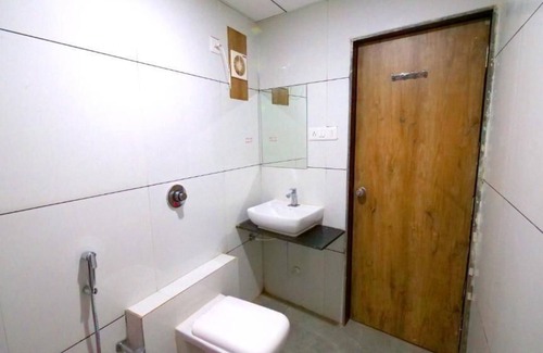 Veraval Hotel | Hotel Platinum