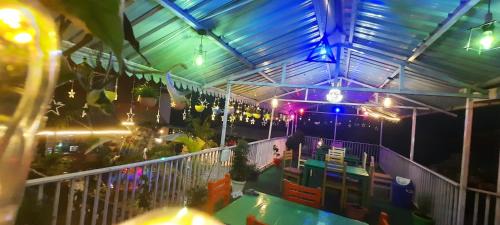 Amritpur Hotel | HOTEL POLOMAX