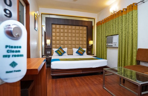 Karol Bagh Hotel | Hotel Pooja Palace
