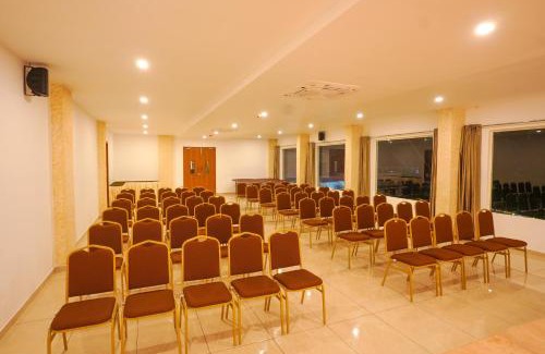 Muvattupuzha Hotel | Hotel Praada Residency
