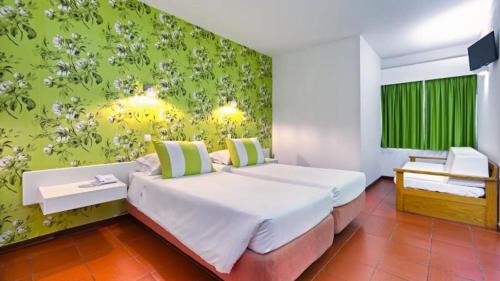 Vila Baleira Hotel | Hotel Praia Dourada