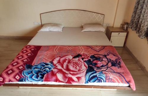 Poladpur Hotel | Hotel Pratapgad Corner