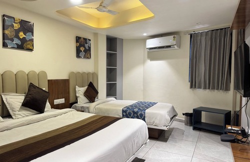 Vastrapur Hotel | Hotel Pratham Inn