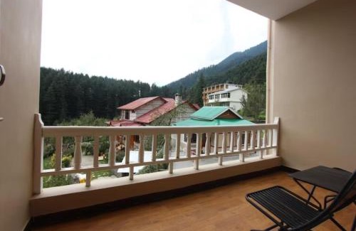 Old Manali Hotel | Hotel Premium Conifer Manali Near Hadimba Devi Temple - BEST HOTEL IN MANALI