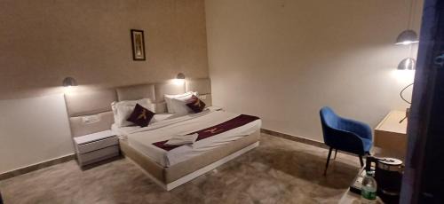 Kalkaji Hotel | Hotel Prithvi By Admire Stays